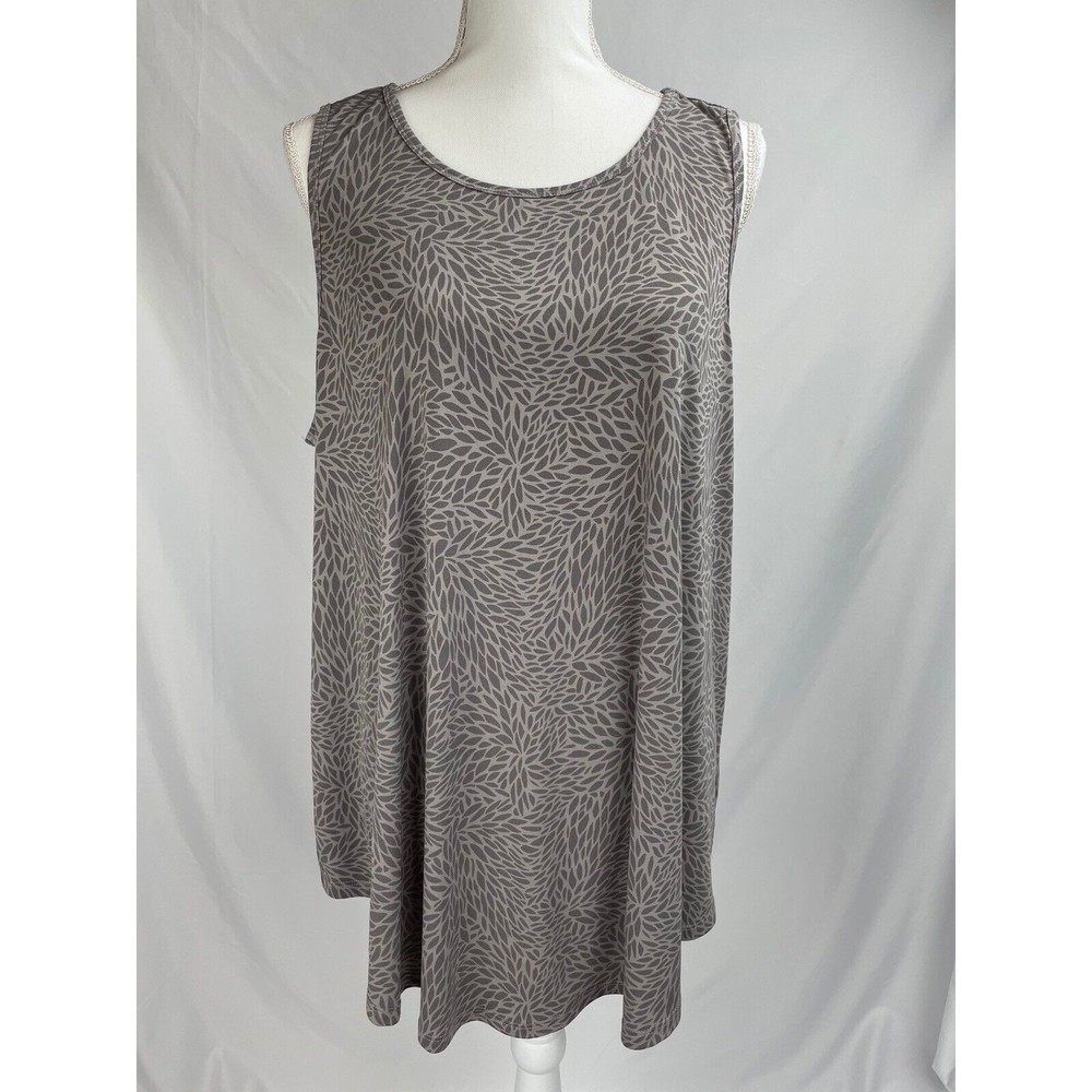 Torrid Size 3 Floral Sleeveless Studio Knit High Neck Tank Top Round Hem